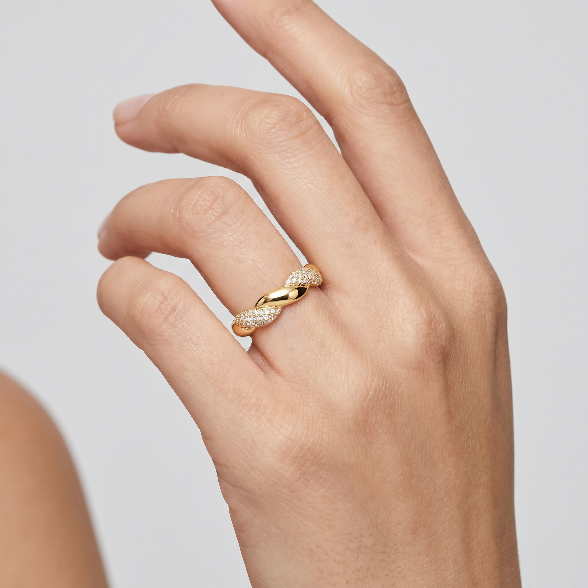 Leaf Pavé Ring